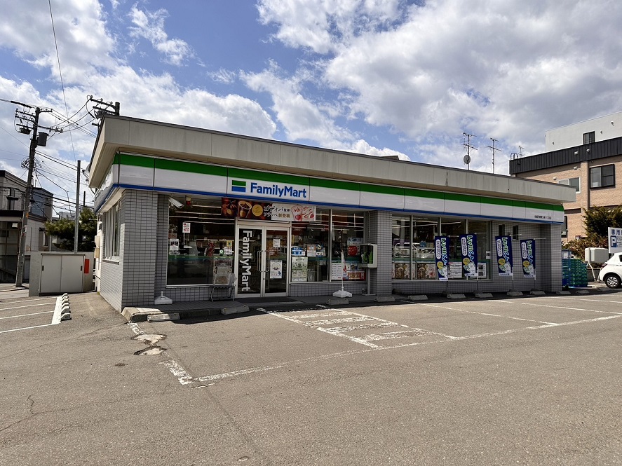 ファミリーマート札幌月寒東5条11丁目店