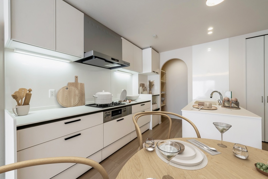 マイタウン桔梗町モデルハウスNo.12_【加工後キッチン】2025年5月撮影（※画像は実際の写真に家具・調度品をCG合成したものです。）