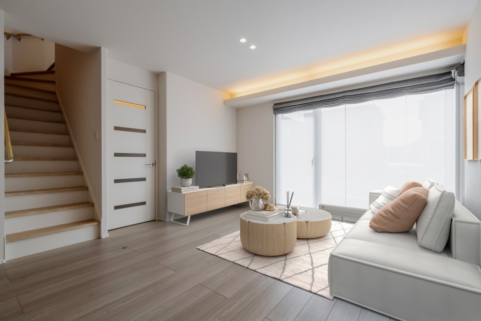 マイタウン桔梗町モデルハウスNo.12_【加工後リビング】2025年5月撮影（※画像は実際の写真に家具・調度品をCG合成したものです。）